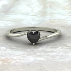 Black Onyx Heart Gemstone Solitaire Women Ring  – 925 Sterling Silver Jewelry
