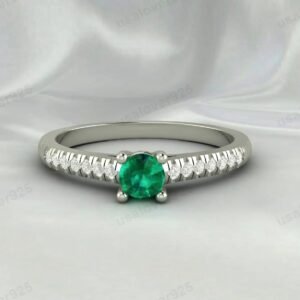 Trendy Emerald Gemstone Solitaire Women Ring – 925 Sterling Silver Jewelry