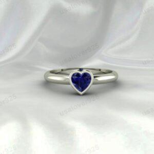 Sapphire heart ring