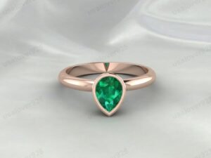 Emerald Pear Ring